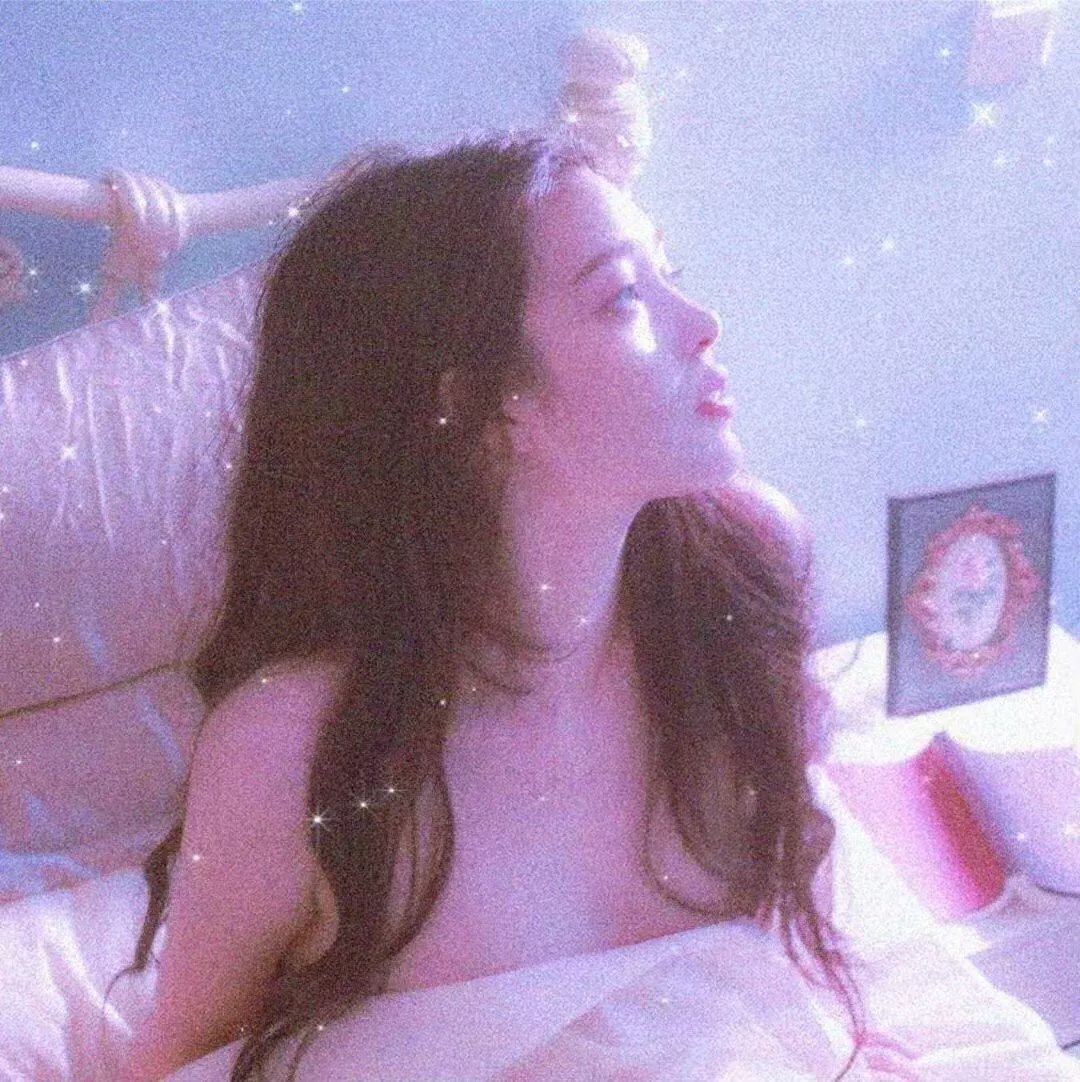 看见弹幕后，死对头被我钓成翘嘴